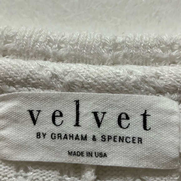 Velvet by Graham and Spencer white Sweater - Picture 2 of 4